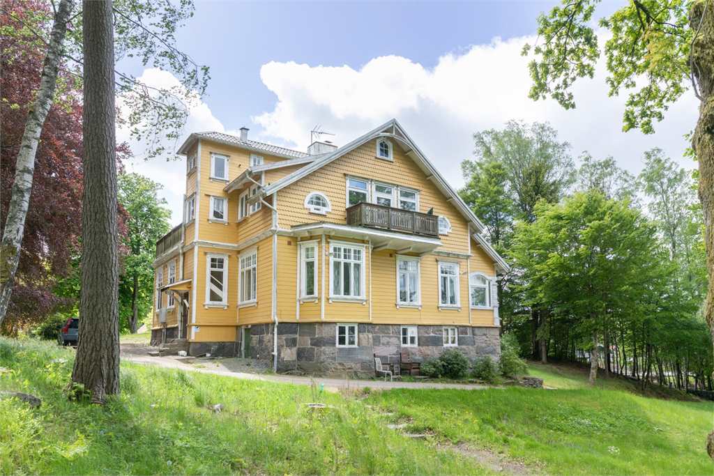 Villa i Hindås, Sverige, Haråsvägen 4A och Hindås Stati