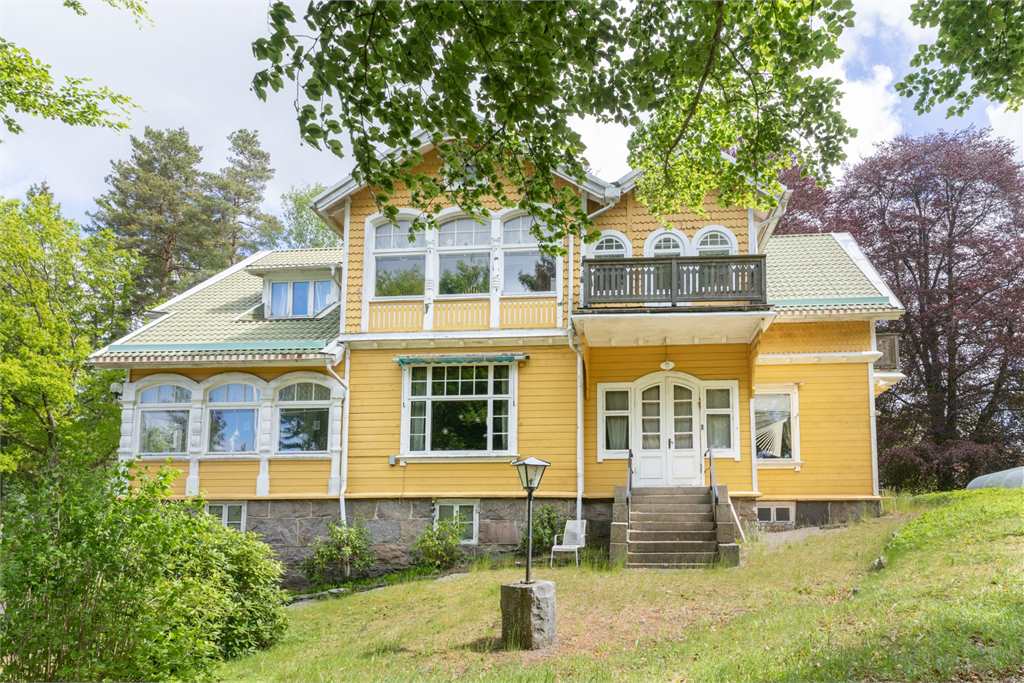 Villa i Hindås, Sverige, Haråsvägen 4A och Hindås Stati