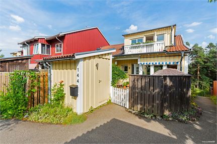 Radhus i Östra Orminge, Saltsjö-Boo, Björkholmsvägen 144