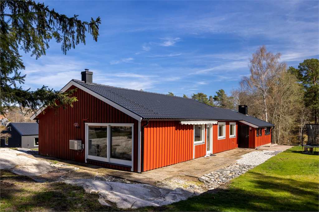 Villa i MÖLNLYCKE, Mölnlycke, Sverige, Dämmevägen 21