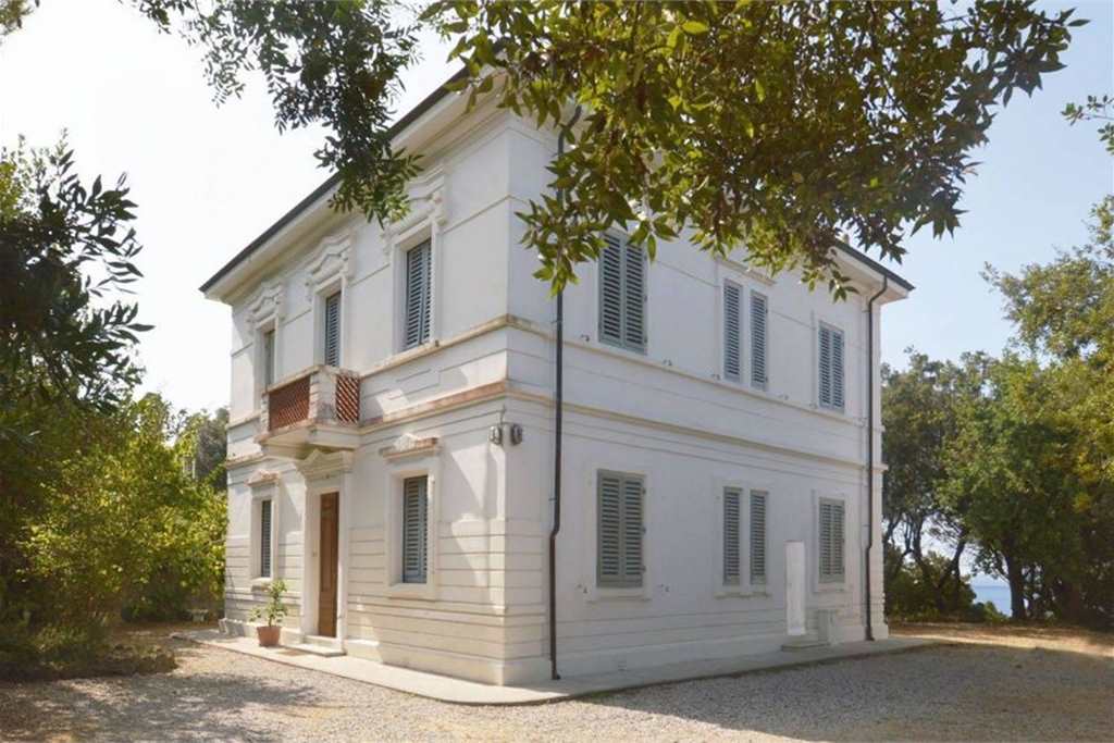 Villa i Toscana, Quercianella, Italien, Quercianella