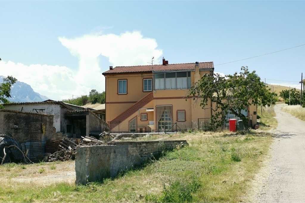 Villa i Abruzzo, Penne, Italien, Penne