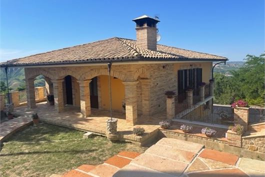 Villa i Abruzzo, Roccamontepiano, Chi, Roccamontepiano, Chieti