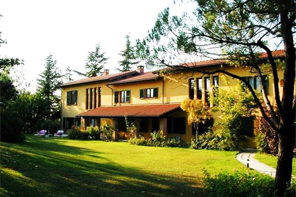 Villa i Piemonte, Fontanile, Italien, Fontanile