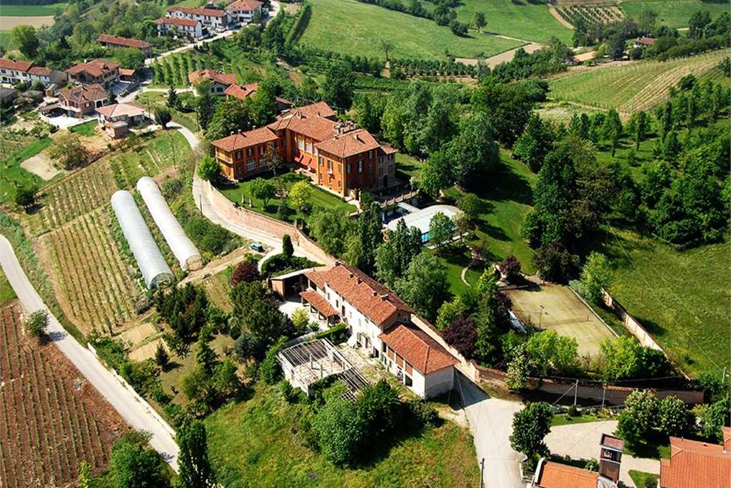 Villa i Piemonte, Lavezzole, Italien, Lavezzole