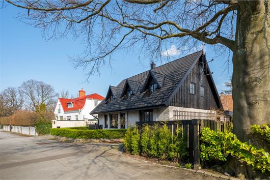 Villa i Bellevue Sjösida, Limhamn, Vikingagatan 39B