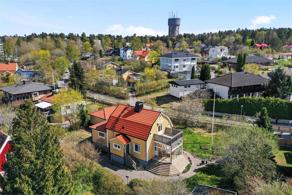 Villa i Blombacka, Södertälje, Sverige, Ringvägen 8